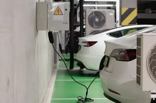 Instalación cargador coche eléctrico en garaje comunitario