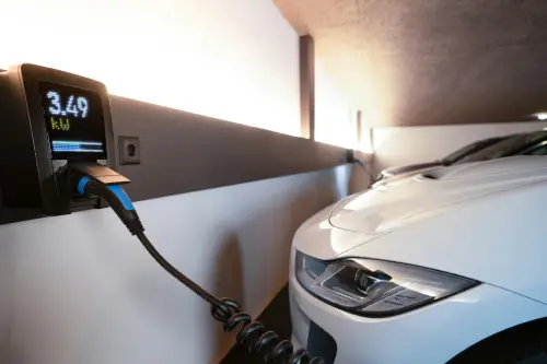 Instalación cargador coche eléctrico en garaje comunitario